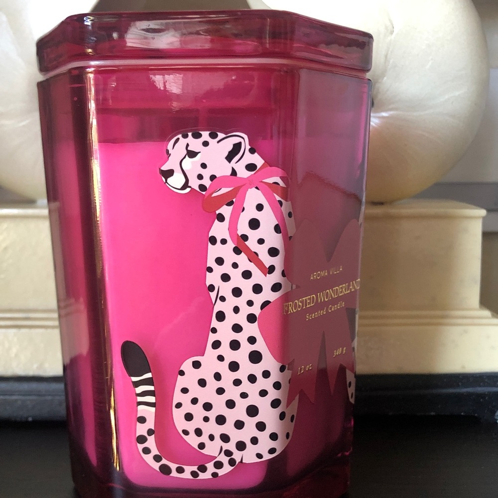 NEW Juicy Couture Pink Leopard Frosted Wonderland Decorative Candle